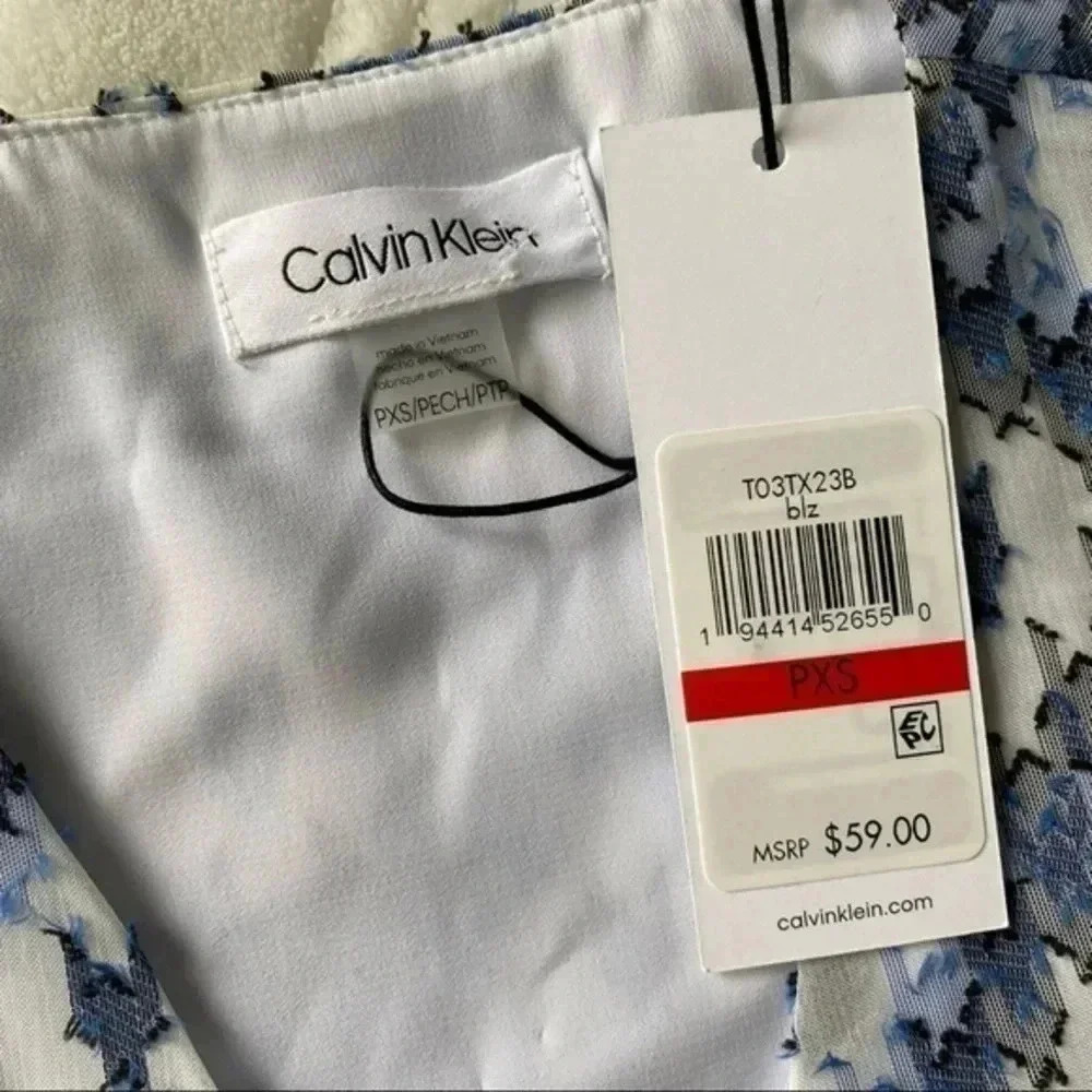 Calvin Klein Sleeveless Blouse​ - Picture 4 of 5